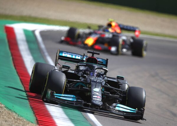 Grand Prix d'Émilie-Romagne, Qualifs : Hamilton défait les Red Bull