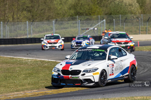 TC France, Course 1 : Ricardo van der Ende inaugure !