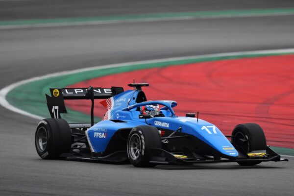Victor Martins le plus rapide des essais FIA F3 à Barcelone