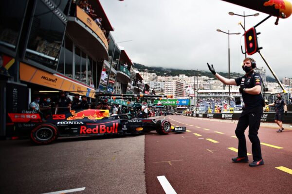 La fuite des ingénieurs Mercedes chez Red Bull Powertrains