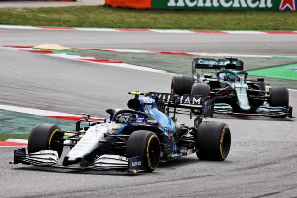 La F1 n'exclut pas de supprimer la chicane à Barcelone