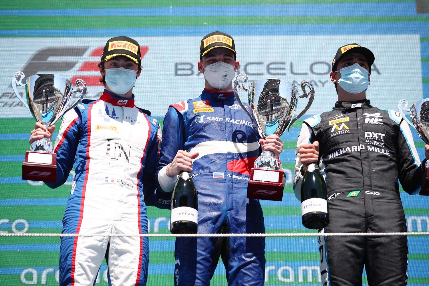 Alexander Smolyar, Clement Novolak & Caio Collet Barcelone Race 1 podium FIA F3 2021