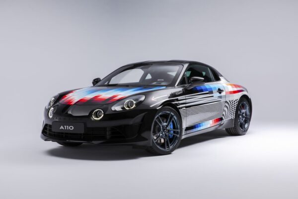 Une Alpine A110 X habillée par Felipe Pantone