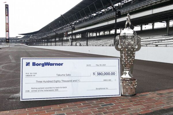 Une belle prime pour Sato s'il s'impose à l'Indy 500