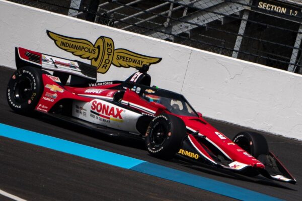 GMR Grand Prix : VeeKay s'impose, Grosjean est 2e !