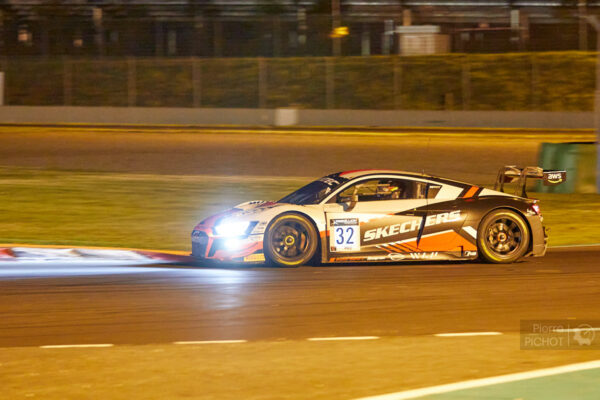 GT World Challenge Magny-Cours, C1 : Weerts et Vanthoor intraitables