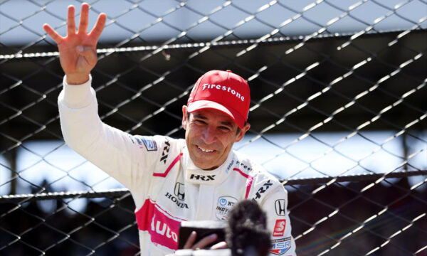 Indy 500 : Helio Castroneves entre dans la légende !