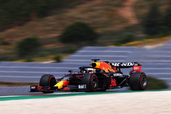 Grand Prix du Portugal, EL3 : Verstappen domine les Mercedes