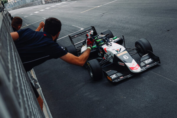 R-Ace GP s'impose à Monaco en Formula Regional European by Alpine
