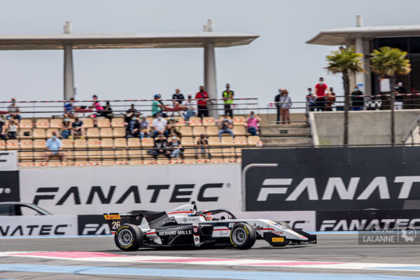 Grégoire Saucy impérial, Hadrien David s'impose