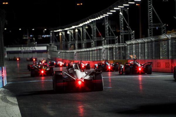 Après l'Extreme E, McLaren surveille la Formule E pour 2022