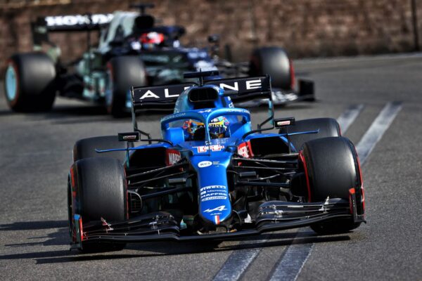 Belle performance d'Alonso pour Alpine à Baku