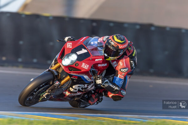 24 Heures Motos : la Suzuki #1 seule au Mans