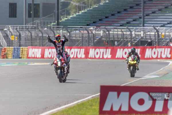 24 Heures Motos : victoire de la Suzuki #1