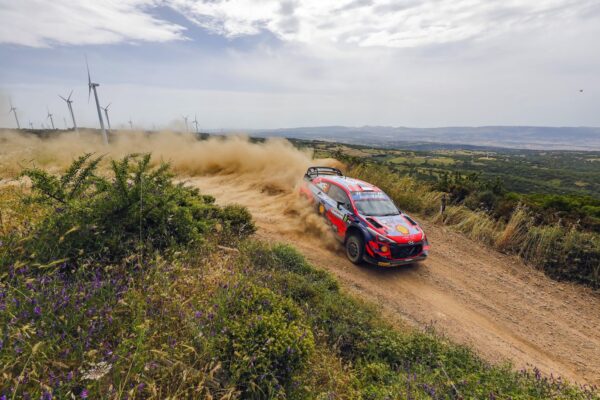 Rallye de Sardaigne, J1 : Tänak déroule, Sordo résiste !