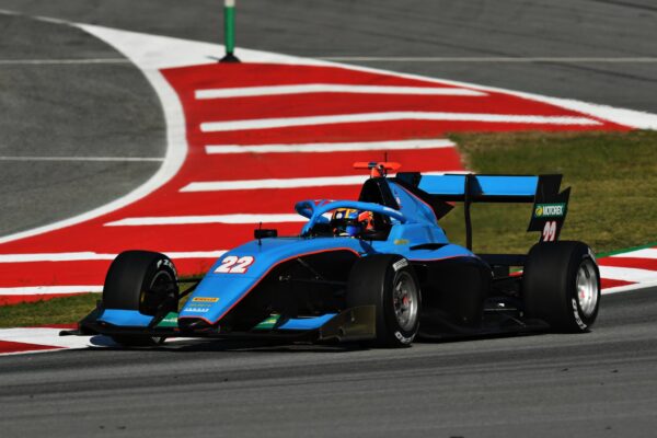Johnathan Hoggard remplace Pierre-Louis Chovet chez Jenzer en FIA F3