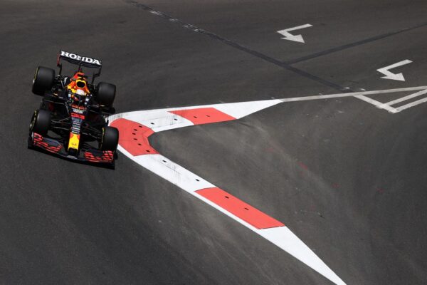 Grand Prix d'Azerbaïdjan, EL1 : Verstappen devant les Ferrari