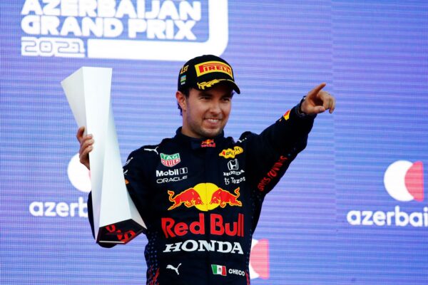 Marko indique que Pérez resterait en 2022 chez Red Bull