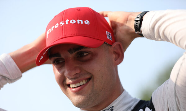 Rinus VeeKay autorisé à rouler ce week-end à Mid-Ohio