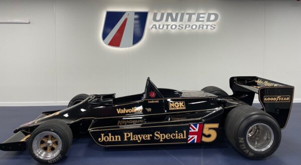 United Autosports avec 6 voitures historiques à Goodwood
