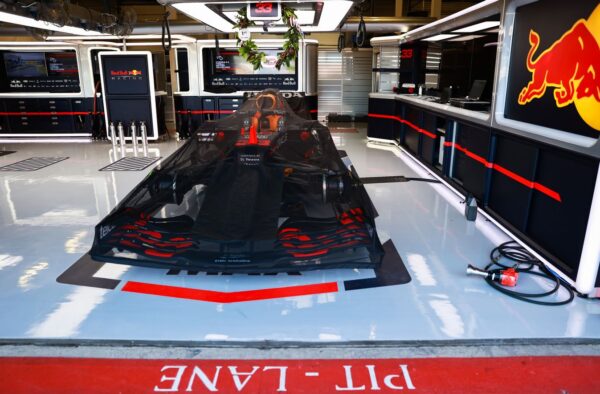 Red Bull annonce la facture ahurissante du crash de Verstappen
