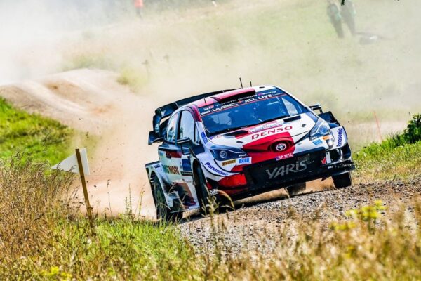 Rallye d'Estonie, J2 : Rovanperä file vers la victoire