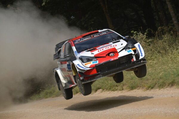 Rallye d'Estonie, J1 mi-journée : Rovanperä leader, Tänak Out !