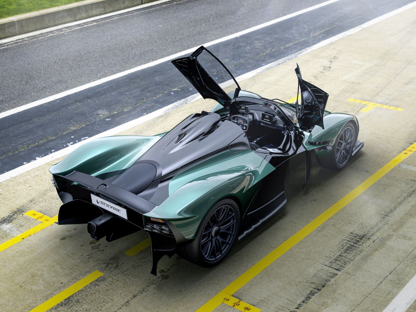 Aston martin valkyrie spider