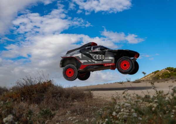 Audi Sport rode son RS Q e-tron en Espagne