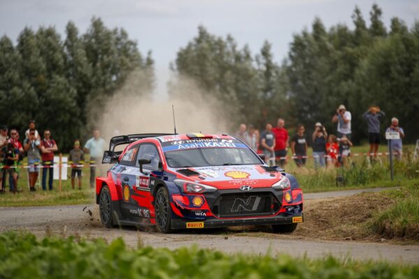 Rallye d'Ypres, mi-journée : Domination Hyundai, Ford sombre