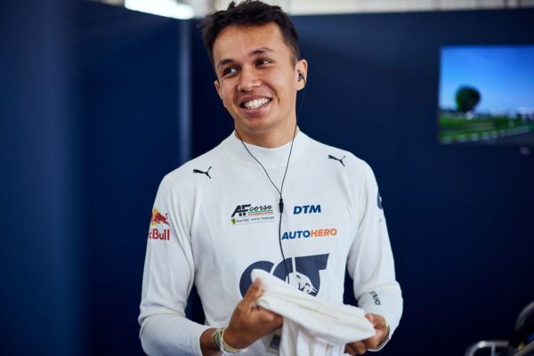 Albon entame des discussions pour un retour en F1