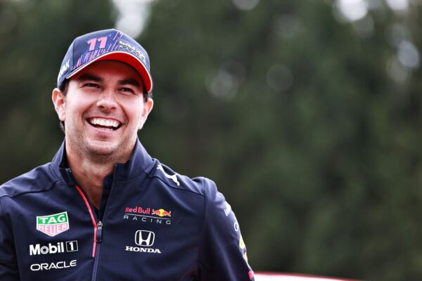 Red Bull Racing confirme Sergio Pérez pour 2022