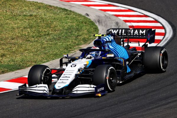 Williams fait face à une longue liste de pilotes pour 2022