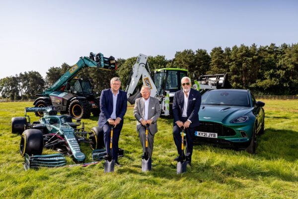 Aston Martin débute la construction de sa nouvelle usine