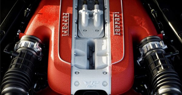 Ferrari pourrait opter pour le turbo sur son V12 !