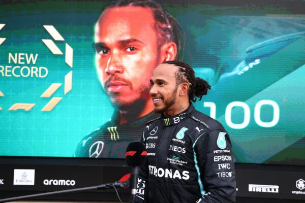Hamilton s'étonne que Ferrari n'ait jamais fait appel à lui