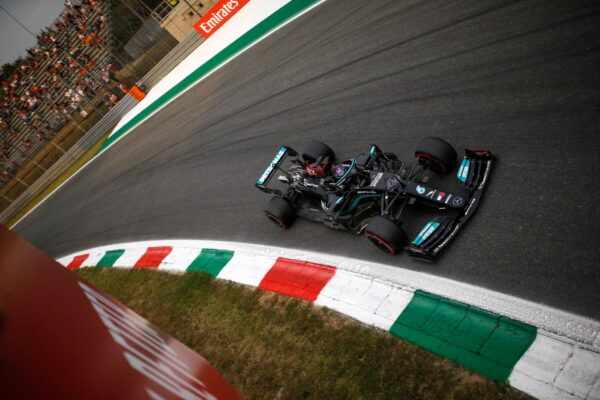 Grand Prix d'Italie, EL2 : Hamilton au top, Sainz dans le mur