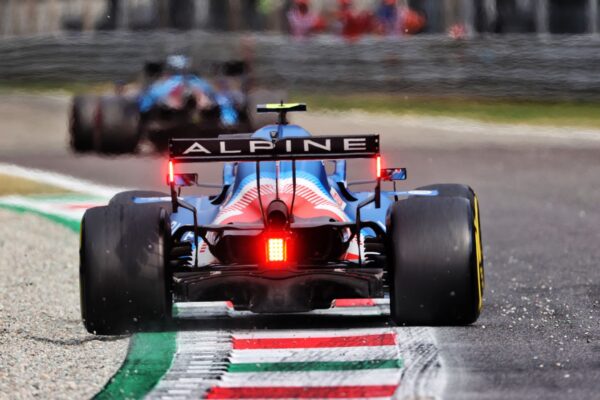 Les deux Alpine dans les points à Monza