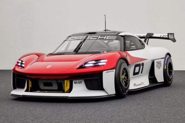 Porsche dévoile le concept Mission R à Munich