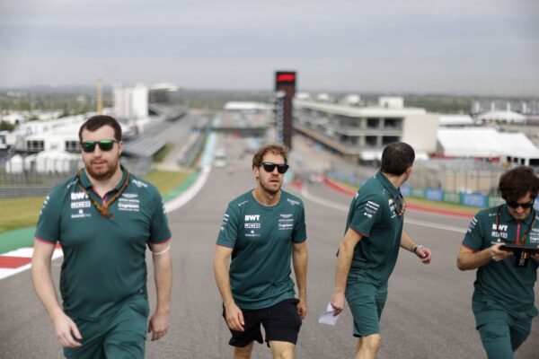 Vettel pénalisé à Austin pour changement de moteur
