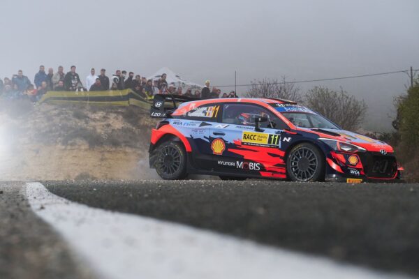 Rallye de Catalogne, J2 mi-journée : Neuville intouchable !