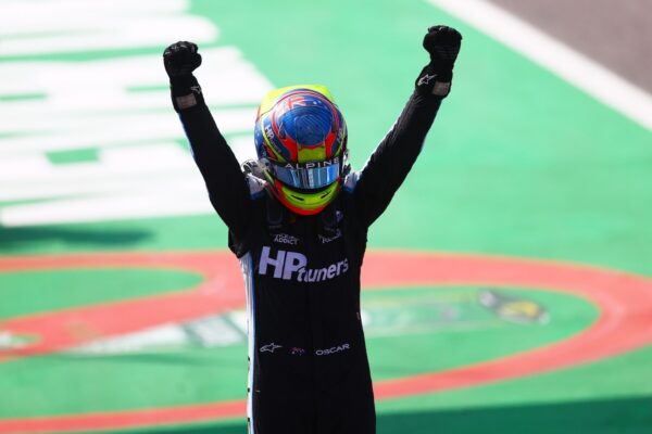 Oscar Piastri devient pilote de réserve pour Alpine F1 Team