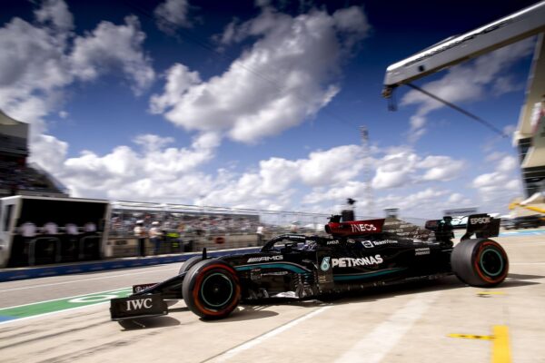 Wolff dément un nouveau sponsor-titre pour Mercedes