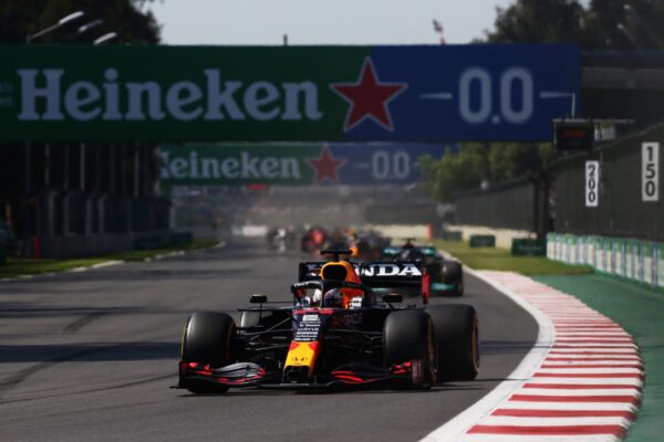Grand Prix de Mexico : Verstappen renverse Mercedes !