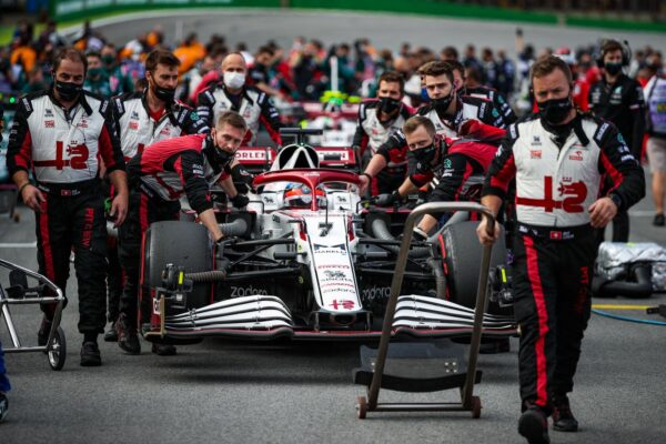 Räikkönen devra s'élancer depuis la voie des stands