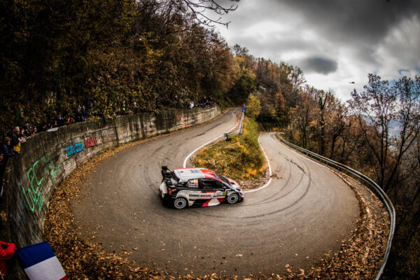 Rally Monza, Etape 1 : Evans leader, Ogier en embuscade