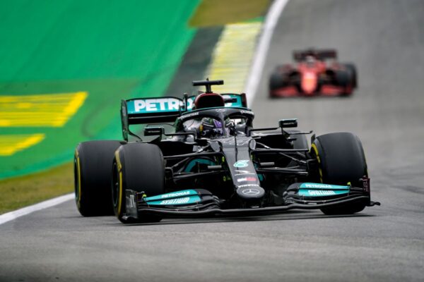 Hamilton risque la disqualification au Brésil