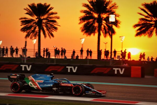 Alpine dans les points à Abu Dhabi et 5e au championnat 2021