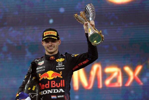 Verstappen confirme qu'il utilisera bien le n°1 en 2022