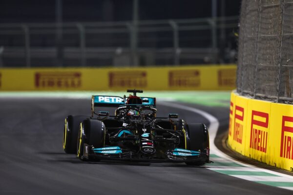 Grand Prix d'Arabie saoudite, Qualifs : Hamilton en pole, Verstappen à la faute